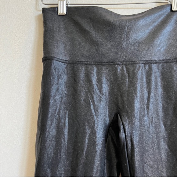 Spanx Faux Leather Leggings size Large - Picture 3 of 5